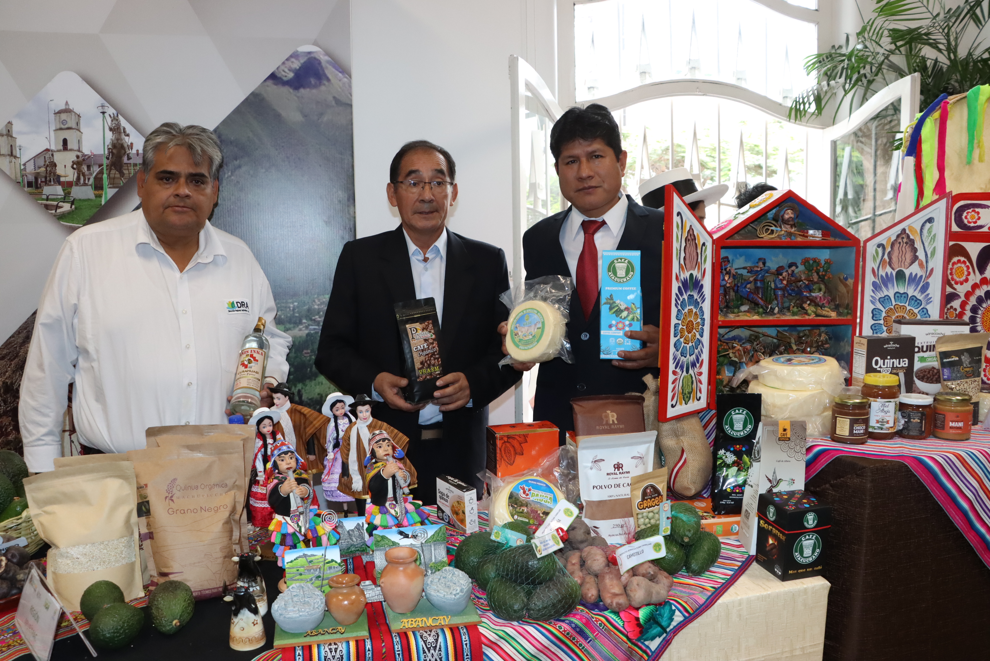 Gobernador regional y director de Agricultura participaron de lanzamiento nacional Expo Perú Los Andes Ica-2023