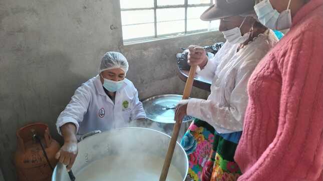 Proyecto Bovino Huanca Sancos fortalece comunidades a través de producción de yogurt 