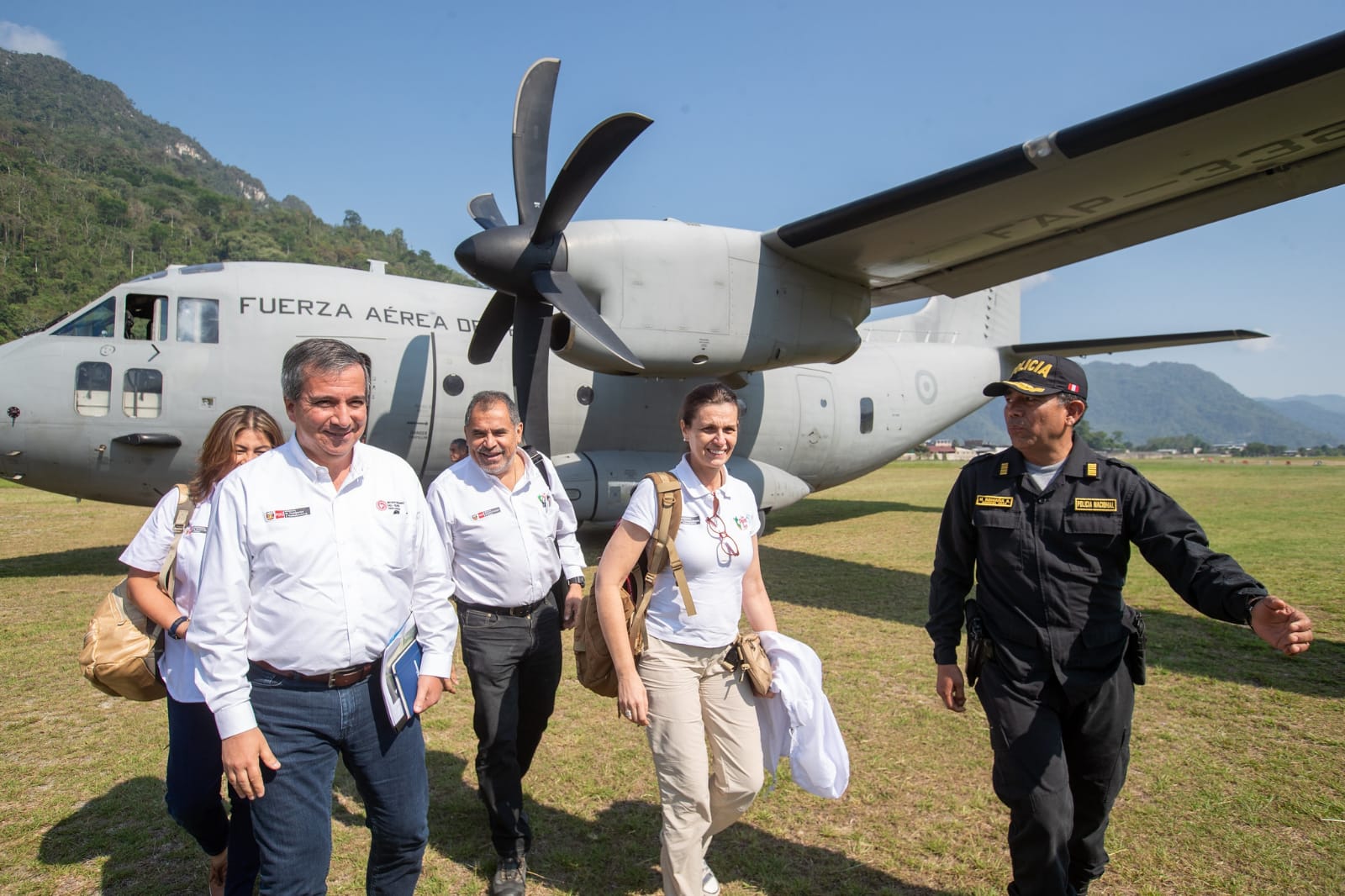 Ministro Pérez Reyes anuncia inicio de construcción de un nuevo aeropuerto para Tingo María en 2025 