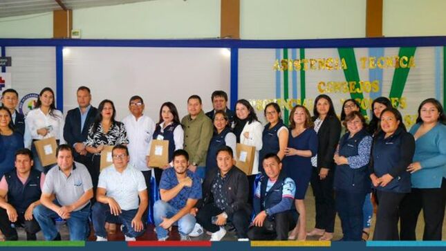 En el marco de la Asistencia Técnica a las Instancias de Coordinación Interinstitucional de Salud - Consejos Provinciales de Salud y Comités Distritales de Salud del Sistema Nacional de Salud de la región Cajamarca se socializó el plan de trabajo 2022-2023 presentando acciones, cronogramas y resultados de mesas técnicas en cuestión de salud de toda la región. 
En representación de la Municipalidad Provincial de Cajamarca, estuvo presente la CD. Jelem Becerra, representantes de la Secretaría de Coordinación del Consejo Nacional de Salud del Ministerio de Salud; M.C. Edward Mandaré Durán y la Dra. Jessica Medina Guzmán; Ejecutiva Adjunta de la SECCOR del Consejo Nacional de Salud, quienes en coordinación con la Secretaria de Coordinación del Consejo Regional de Salud y Secretaria de Coordinación del Consejo Provincial de Salud de San Ignacio desarrollaron este importante evento. 