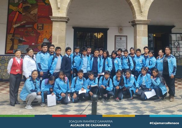 Alumnos de la Instituci贸n Educativa 821069 Casad茅n - Magdalena, participaron del programa Turismo Educativo de la Municipalidad Provincial de Cajamarca.
馃椇Conocieron espacios arqueol贸gicos y culturales del centro hist贸rico de Cajamarca, como el Cuarto de Rescate, el Conjunto Monumental de Bel茅n y el Centro Cultural Municipal Miguel Espinach.