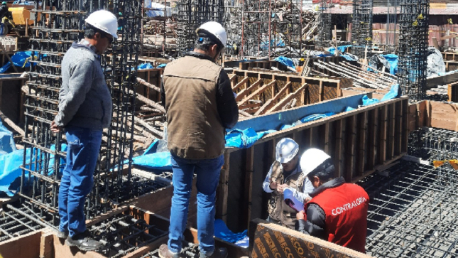 La Contraloría General advirtió en el proyecto de mejora de la sede administrativa central de la Universidad Nacional del Altiplano que al resolverse el contrato para el suministro de concreto premezclado, podría tener consecuencias negativas como retrasos en la obra, deterioro de materiales e incremento del presupuesto de obra.