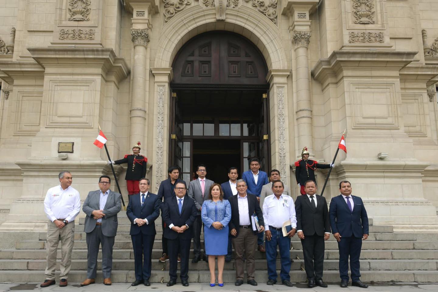 Alcalde de Sullana presenta proyecto de videovigilancia en reunión con presidenta Dina Boluarte