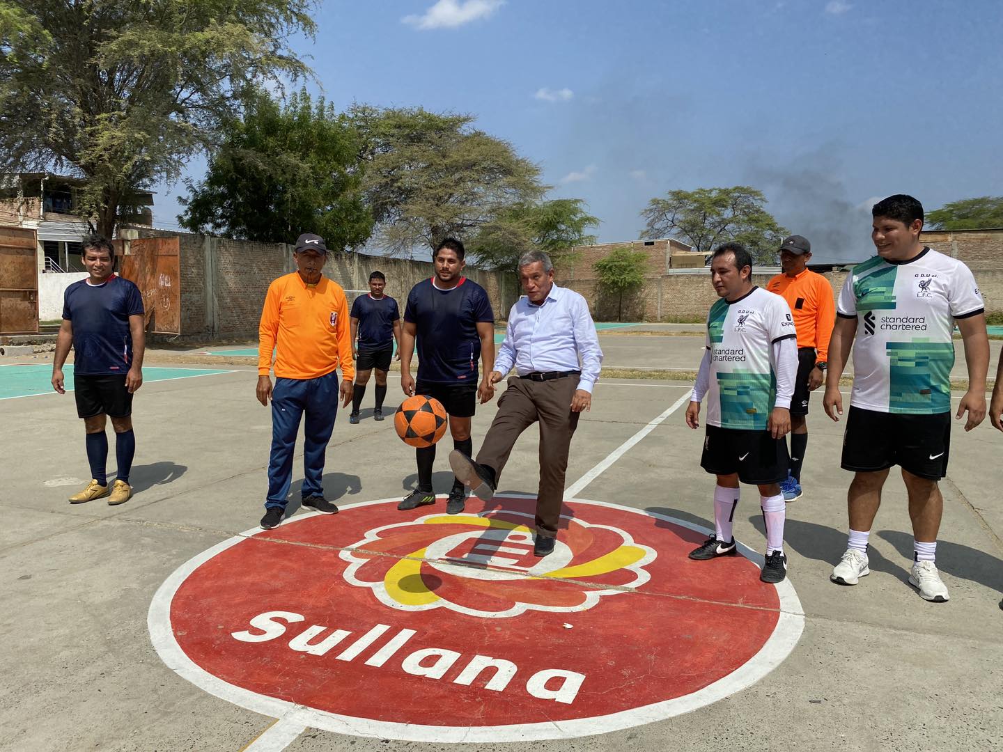 Ing. Marlem Mogollón realiza play de honor en los juegos deportivos de la Municipalidad Provincial de Sullana