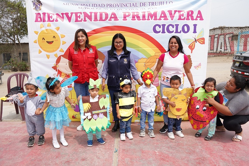 Los trajes utilizados en el desfile fueron hechos con materiales reutilizables.