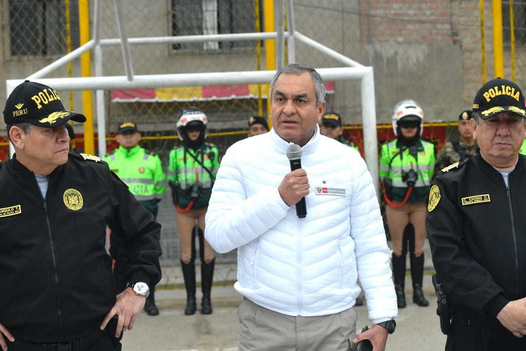 Ministro del Interior, Vicente Romero, supervisó resultados de la intervención de madrugada en 35 puntos críticos del distrito en el marco del estado de emergencia.