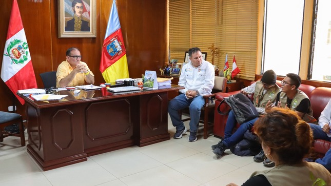 Alcade de Piura destaca el compromiso del Grupo Juvenil Jarley para impulsar acciones ambientales y sociales