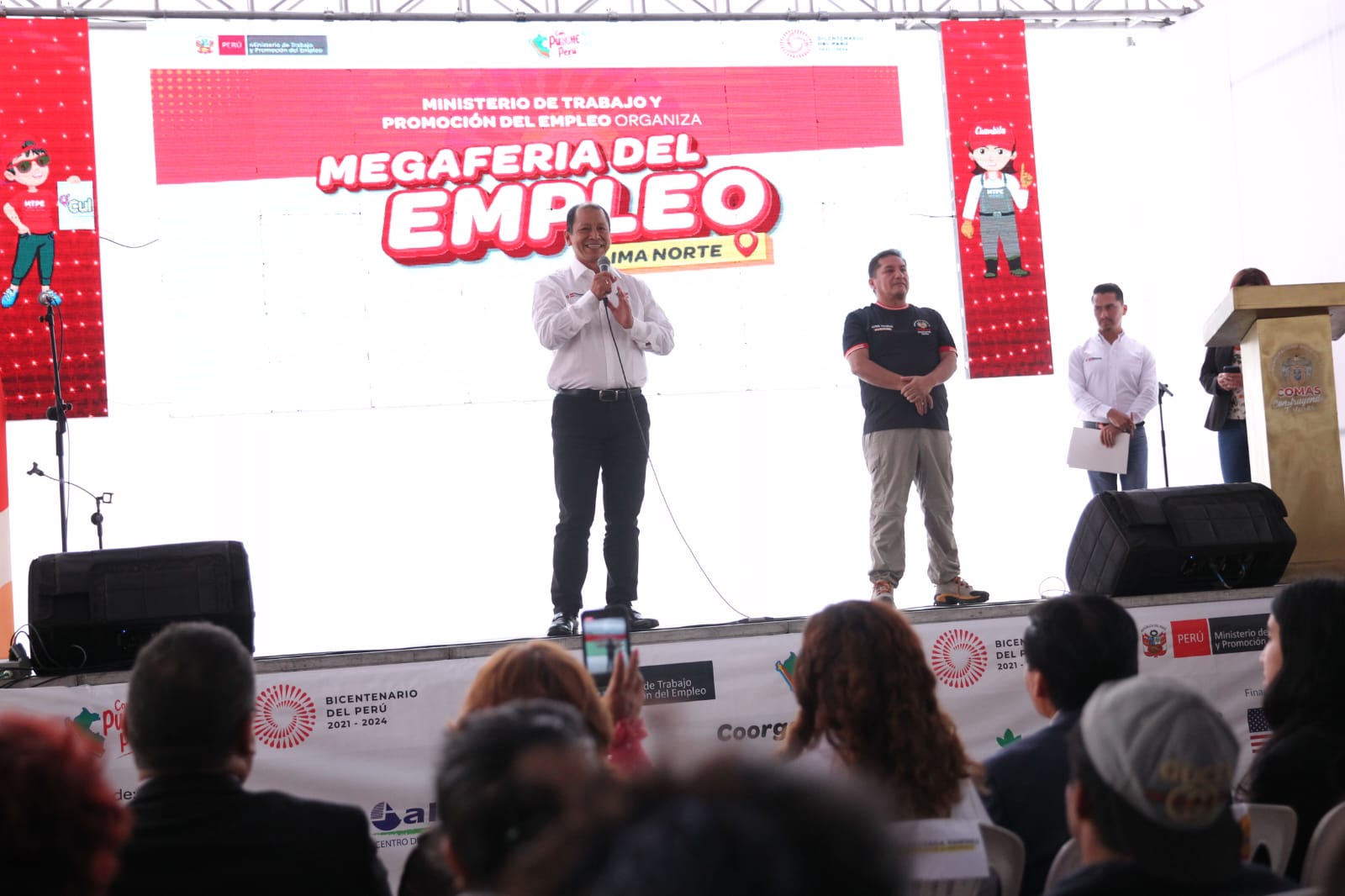 Megaferia del empleo en Comas