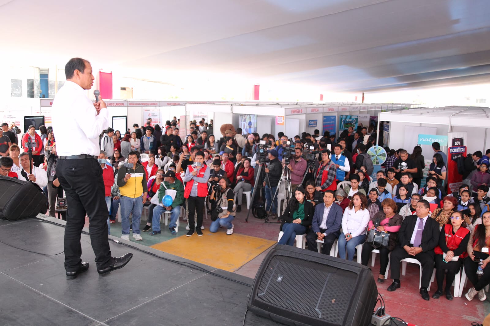 Megaferia del empleo en Comas