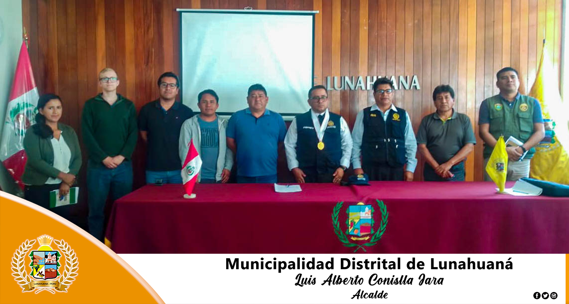 La Fiscalía de Prevención del Delito lideró reunión con funcionarios municipales y la PNP del distrito de Lunahuaná, la intención es coordinar acciones para fortalecer la seguridad ciudadana, regular el cumplimiento de las normas municipales, garantizar la salubridad y que se brinden servicios seguros a los turistas.
Los funcionarios municipales se comprometieron a mantener una mayor presencia de fiscalizadores y aumentar los operativos en servicios de deportes de aventura que de por si tienen algún riesgo en su práctica.