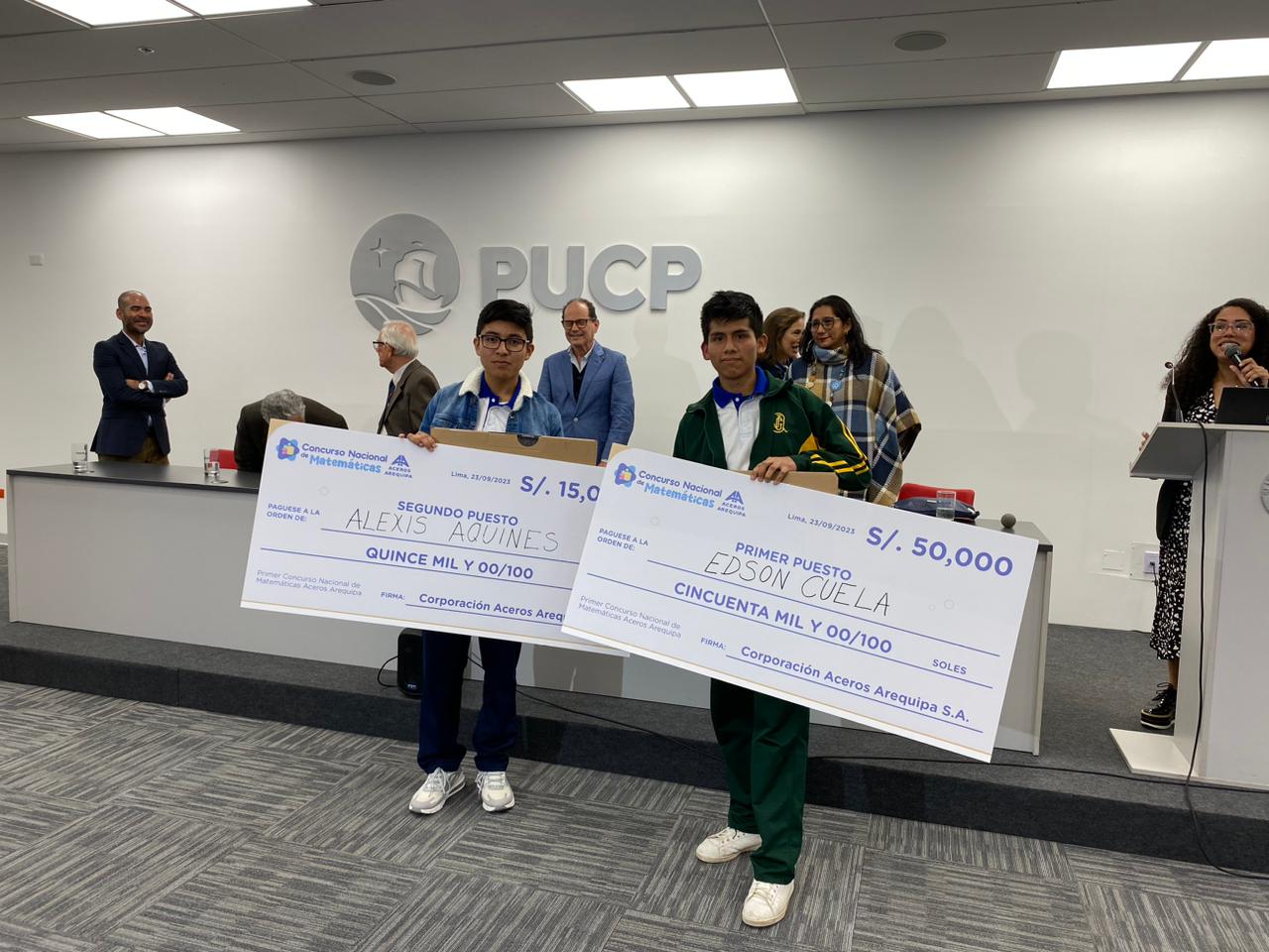 Estudiantes de Ugel Uno gana Concurso Nacional de Matemáticas de Aceros Arequipa y Concytec