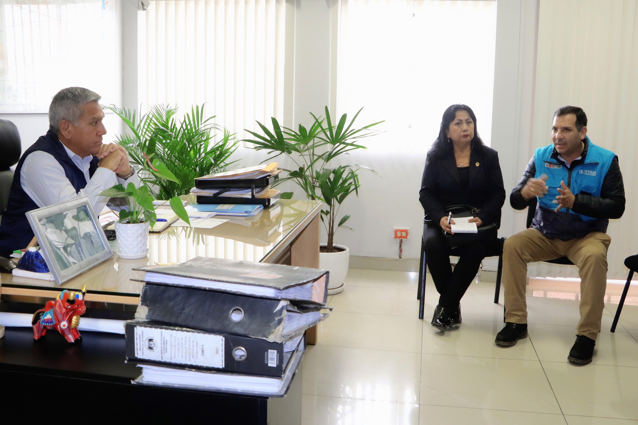 Alcalde provincial se reunió con representantes de Emapa Huaral por transferencia de obra de agua del Trébol