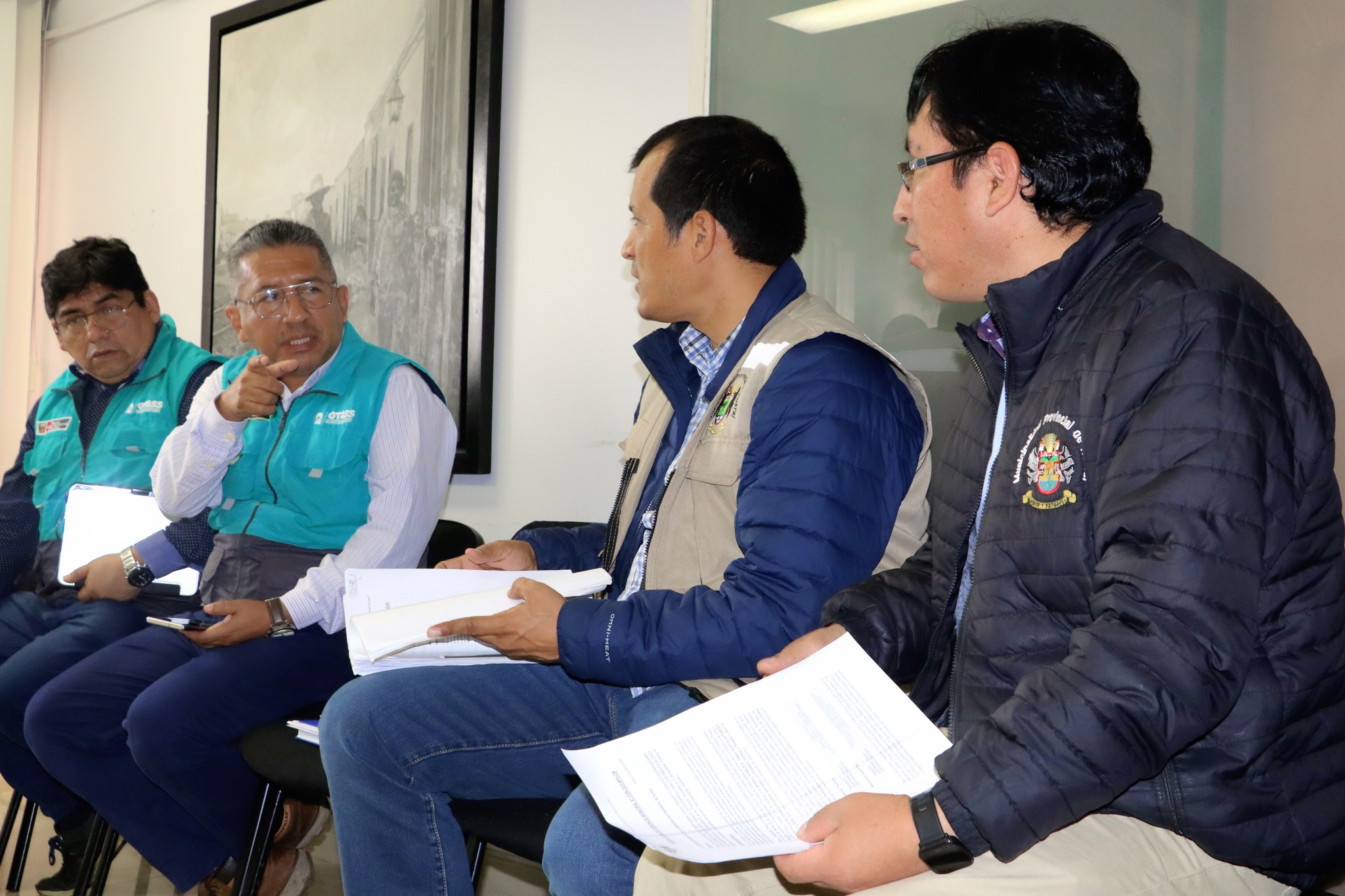 Alcalde provincial se reunió con representantes de Emapa Huaral por transferencia de obra de agua del Trébol