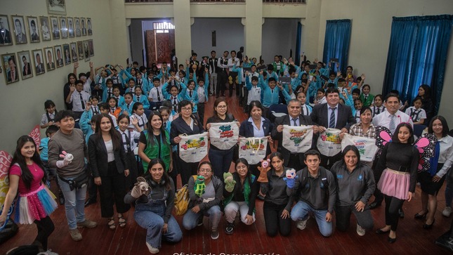 UNHEVAL promueve la conciencia ambiental e identidad cultural en estudiantes del nivel primario