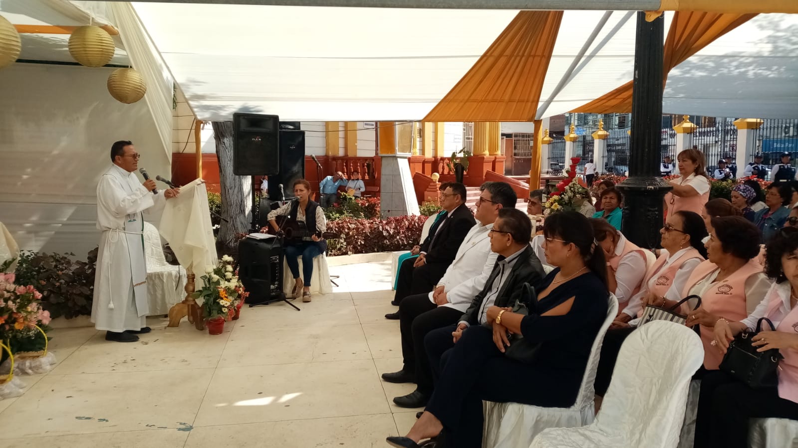 Regidores participan de ceremonia del 172 Aniversario del Hospital Docente las Mercedes
