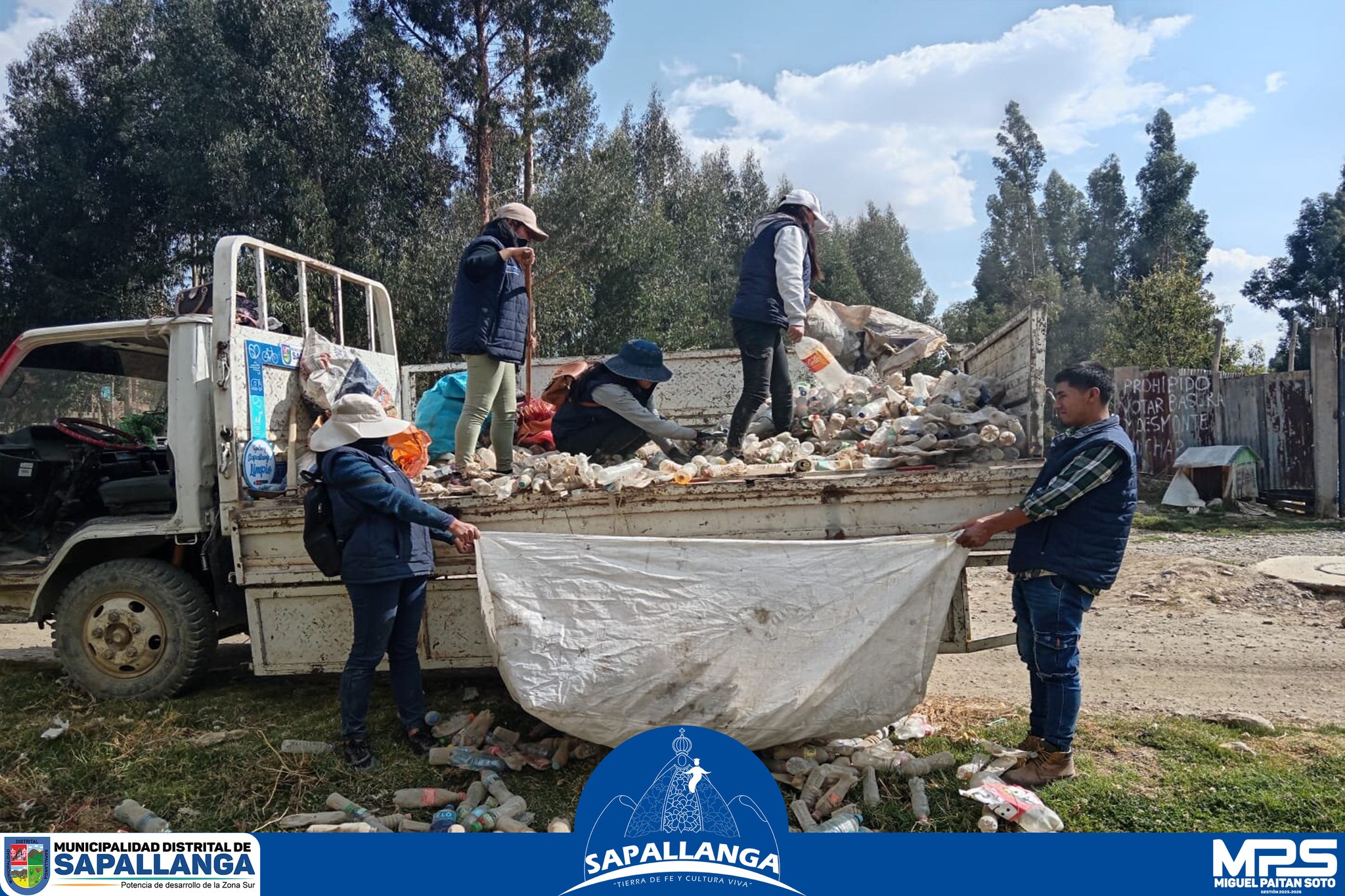 Recojo de Residuos Solidos aprovechables en el C.P. Huayllaspanca