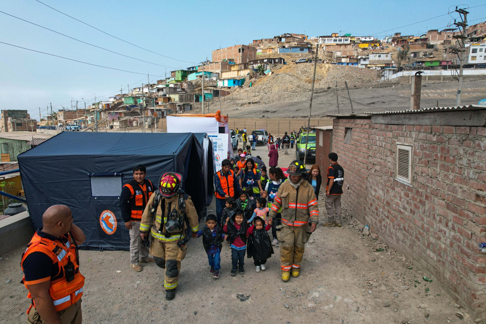 Vecinos evacuaron de manera correcta y rápidamente