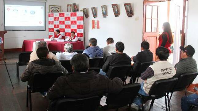La Contraloría General invita a la ciudadanía y sociedad civil de los distritos de la provincia de Cajamarca a presentar alertas y/o denuncias sobre presuntas irregularidades en obras públicas, contrataciones, ejecución presupuestal, entre otros, así como deficiencias en servicios públicos, durante la audiencia pública presencial presencial y virtual “La Contraloría te escucha” que se realizará este jueves 28 de setiembre.