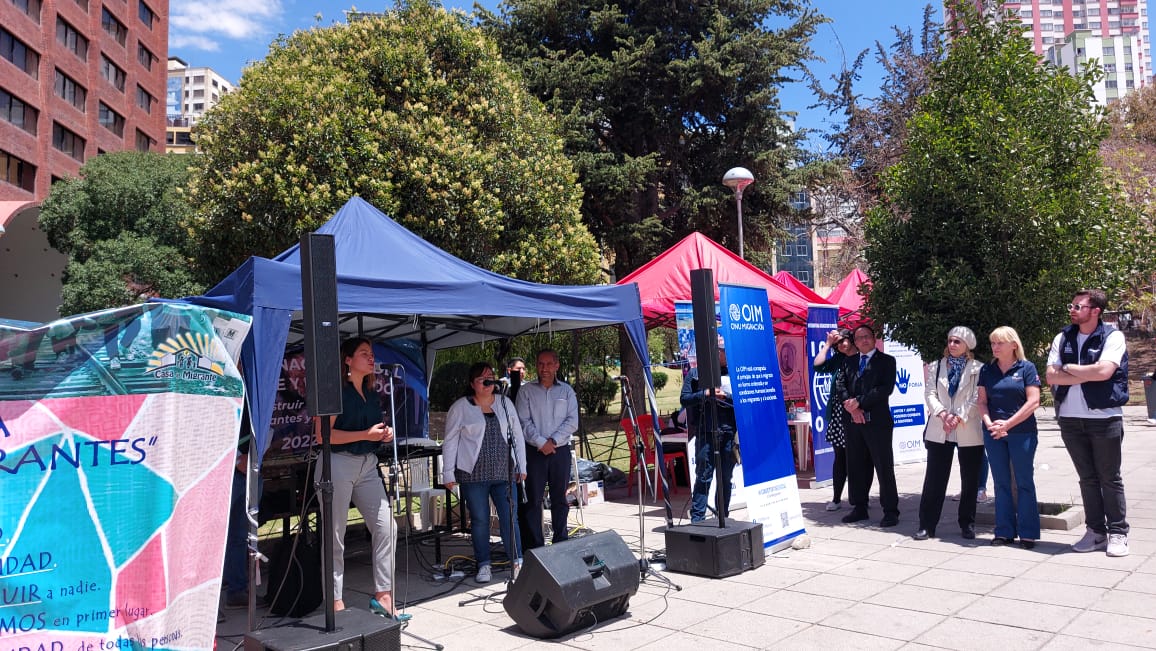 Consulado General del Perú en La Paz participó en feria gastronómica en beneficio de la población migrante vulnerable