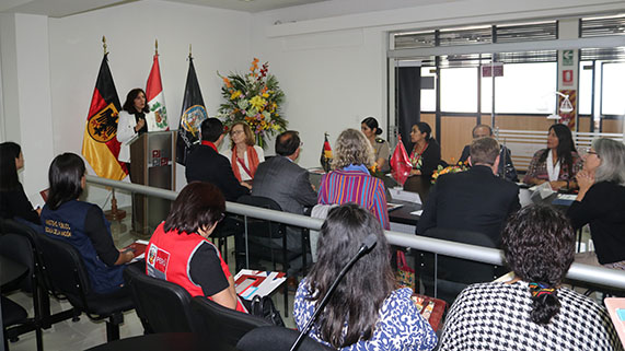 Magistrada Iveth Vera Guzmán en representación de la Presidencia de la Corte Superior del Callao, agradeció a la delegación germana por incluir en su agenda realizar una visita de monitoreo en la provincia constitucional