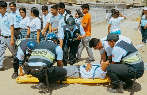 Simulacro ante lluvias intensas en barrio la Bombonera Cancas