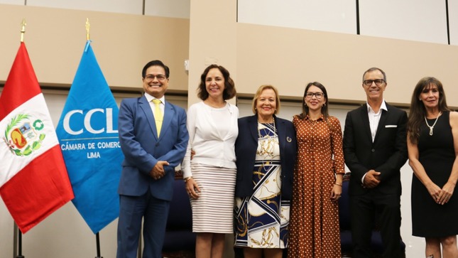 Mininter y sector privado unen esfuerzos para beneficiar con becas a jóvenes.