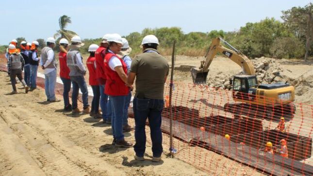 La Contraloría General identificó la presunta responsabilidad penal, civil y/o administrativa en 136 funcionarios por diversos hechos irregulares en entidades públicas de la región Piura en lo que va del año, producto de los servicios de control posterior.