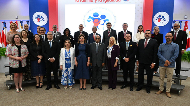 Magistrados del Tribunal Constitucional del Perú participan en la Primera Feria Constitucional Internacional sobre la Familia y la Igualdad en República Dominicana.