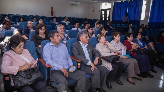 UNHEVAL promueve la acreditación de carreras profesionales mediante charla de socialización.