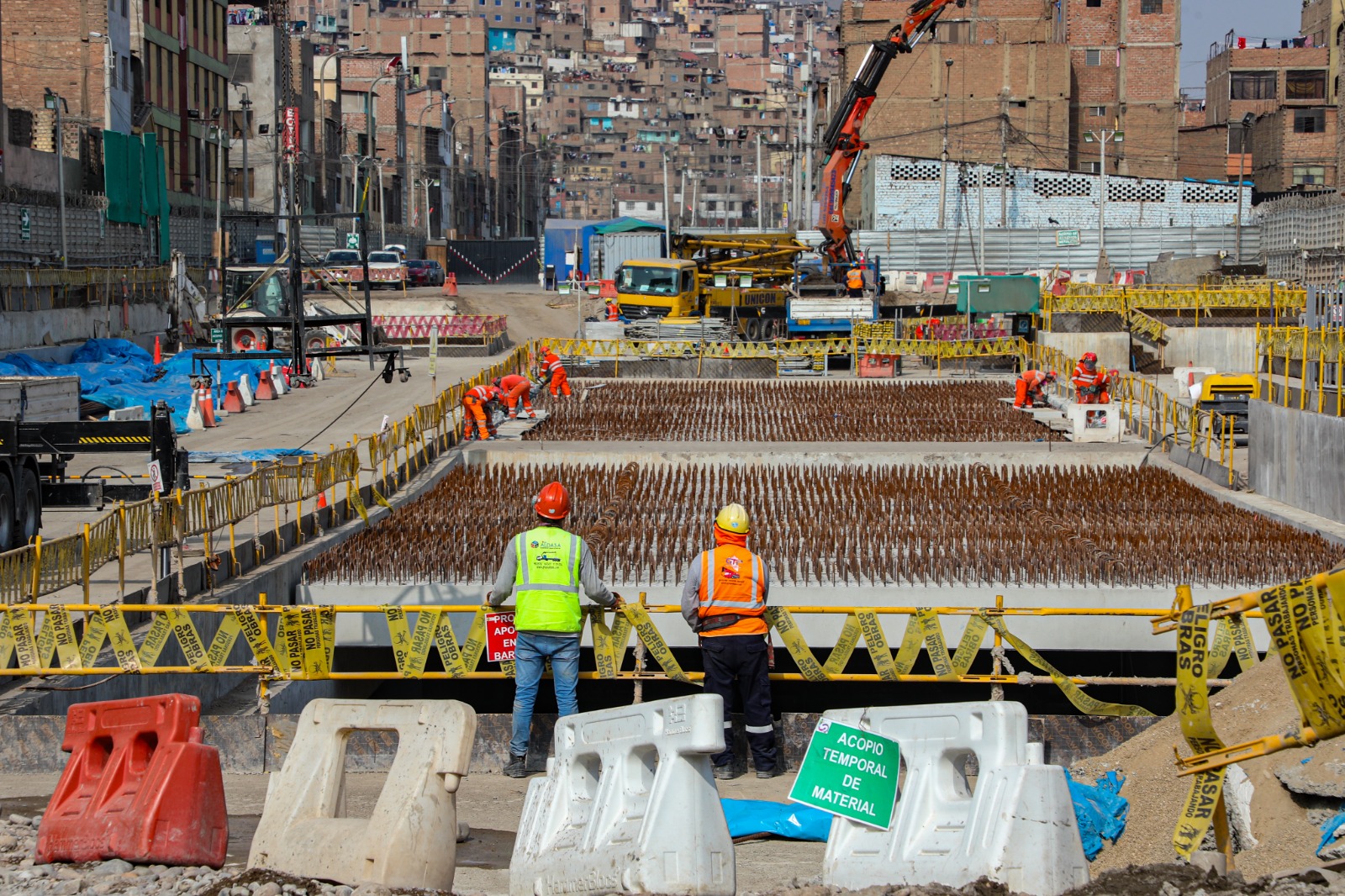 Línea 2 del Metro: Ministro Pérez Reyes supervisó reinicio de operaciones de excavación en la estación 28 de Julio