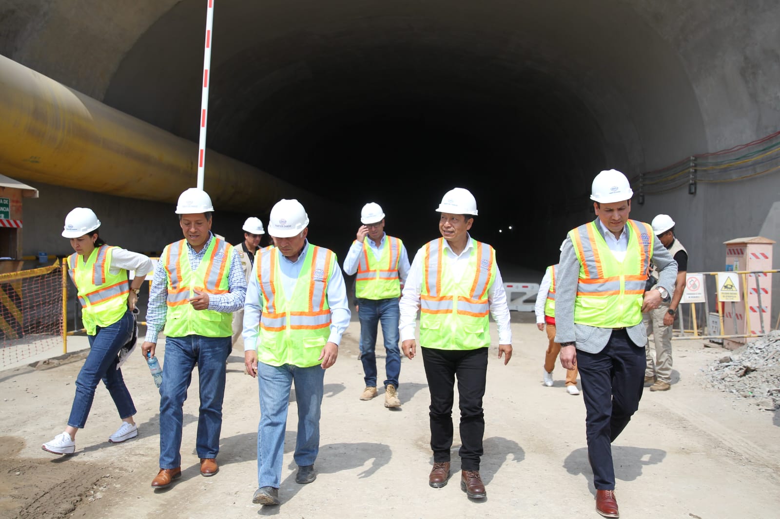 Ministro Maurate plantea a Cosco Shipping convenio para que jóvenes tengan acceso a nuevos puestos de trabajo