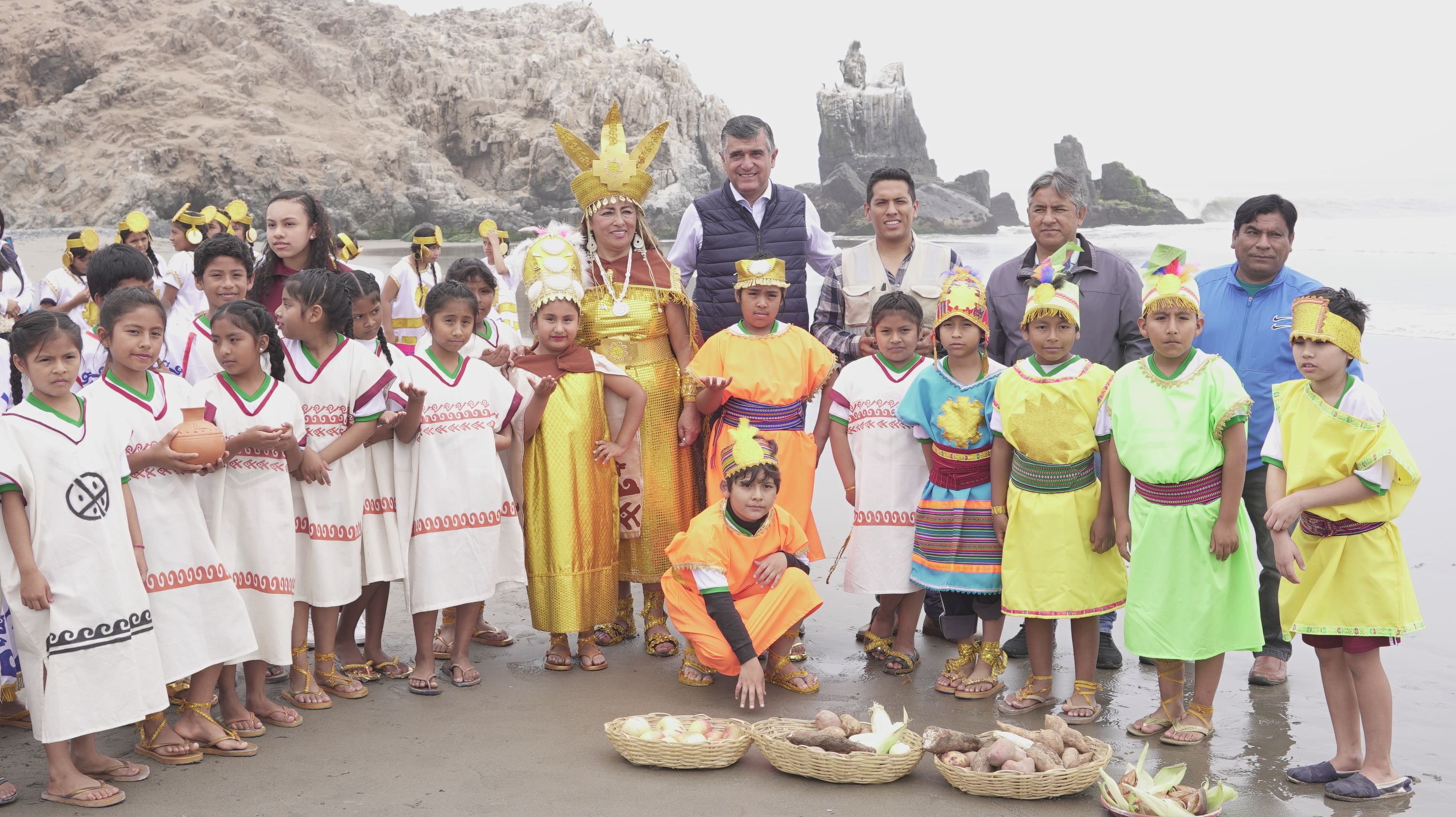 Municipalidad escenificó la tradicional y cultural Ceremonia de pago al mar: ‘Yakumama de Los Huarcos’ en el Día Mundial del Turismo.