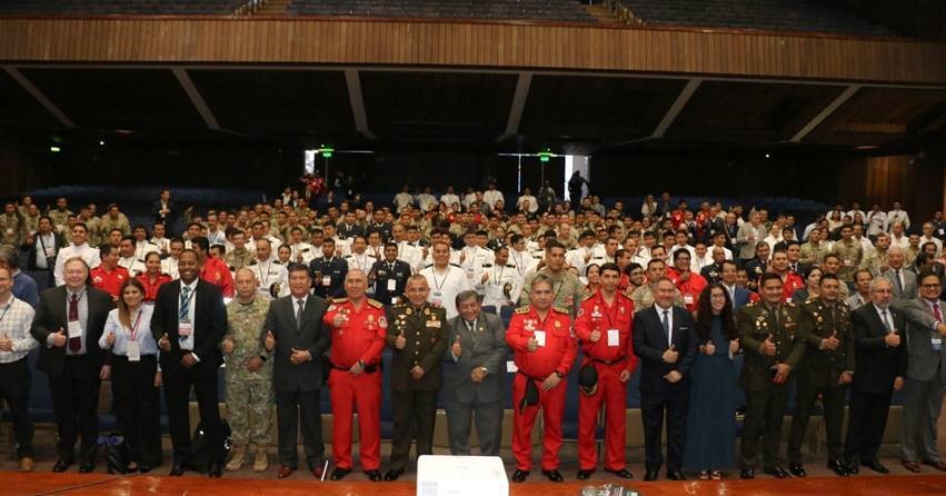 Participantes en evento sobre materiales peligrosos y NBQRe organizado por CINQUI