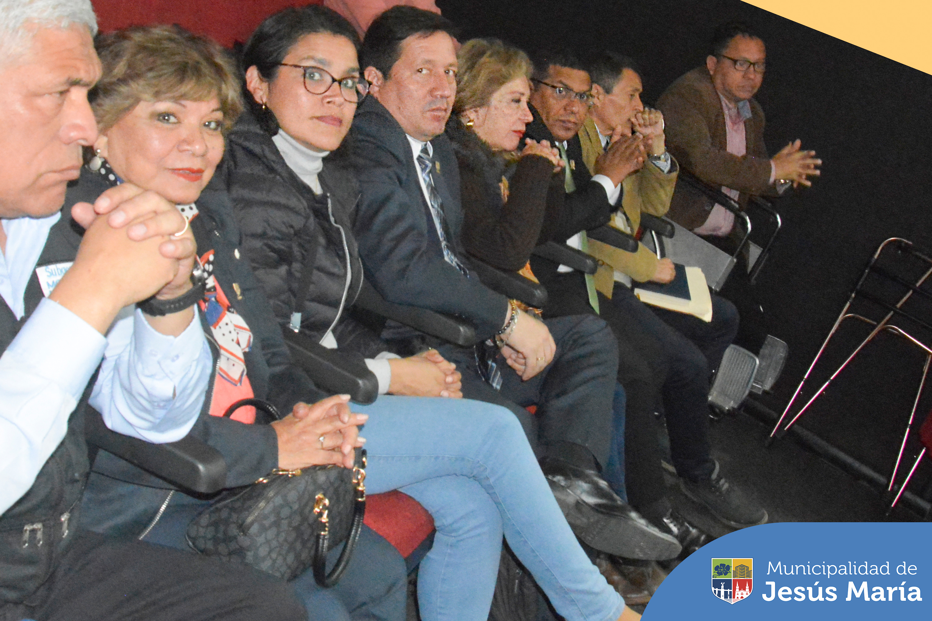 Nuestro alcalde Jesús Gálvez Olivares, como presidente del #Codisec, informó a todos los asistentes acerca de la ejecución de las políticas, planes, programas y proyectos de seguridad ciudadana, que se han realizado en nuestro distrito durante el tercer trimestre del año 2023.
Conoce el detalle en el siguiente video 👉🏼 https://bit.ly/3LH5a1u
