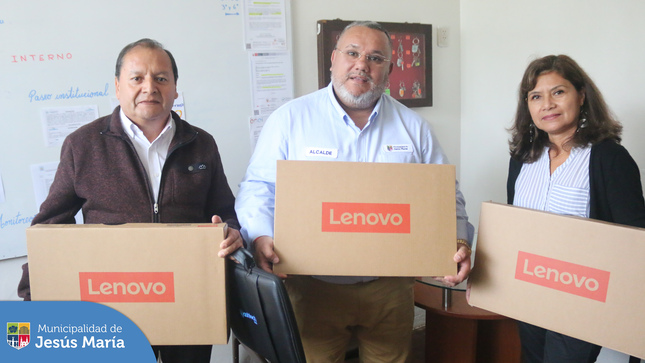 Gracias al compromiso de nuestro alcalde Jesús Gálvez Olivares, el colegio Cap. FAP José Abelardo Quiñones cuenta ahora con laptops para impulsar la educación de sus estudiantes. 🙌💻
☝️ Sabemos que la tecnología es una herramienta invaluable para el aprendizaje y nuestra gestión está comprometida con brindar a los niños y jóvenes jesusmarianos, mejores oportunidades para prosperar en un mundo cada vez más conectado.