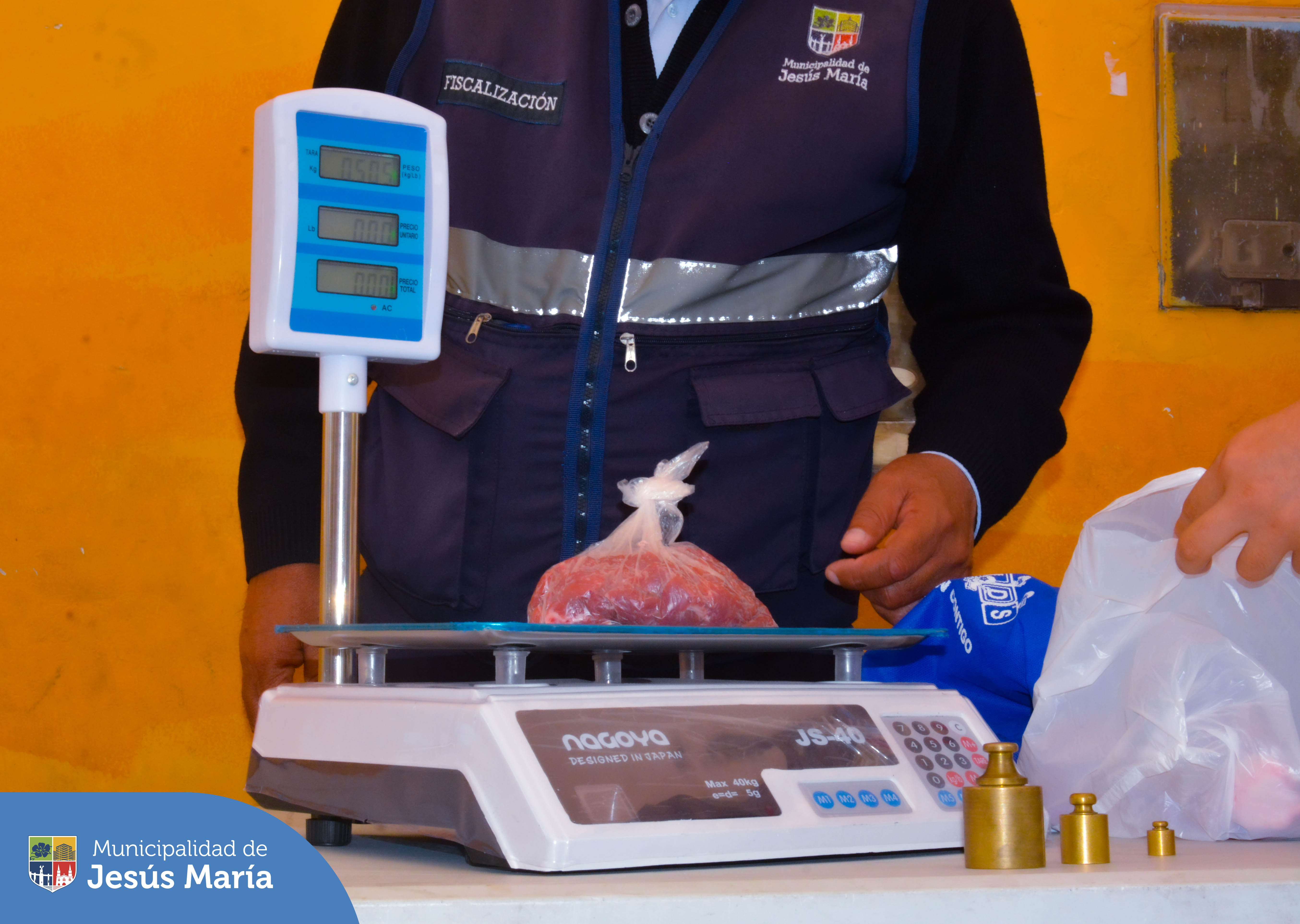👛 Con el propósito de que puedas verificar el peso exacto de tus productos, la Municipalidad de Jesús María ha puesto a disposición de los vecinos y público en general, una balanza ⚖️ de control. 🥑🍅
☝🏼 Estaremos todos los sábados, afuera del Mercado San José (Pasaje Punta Pacocha).