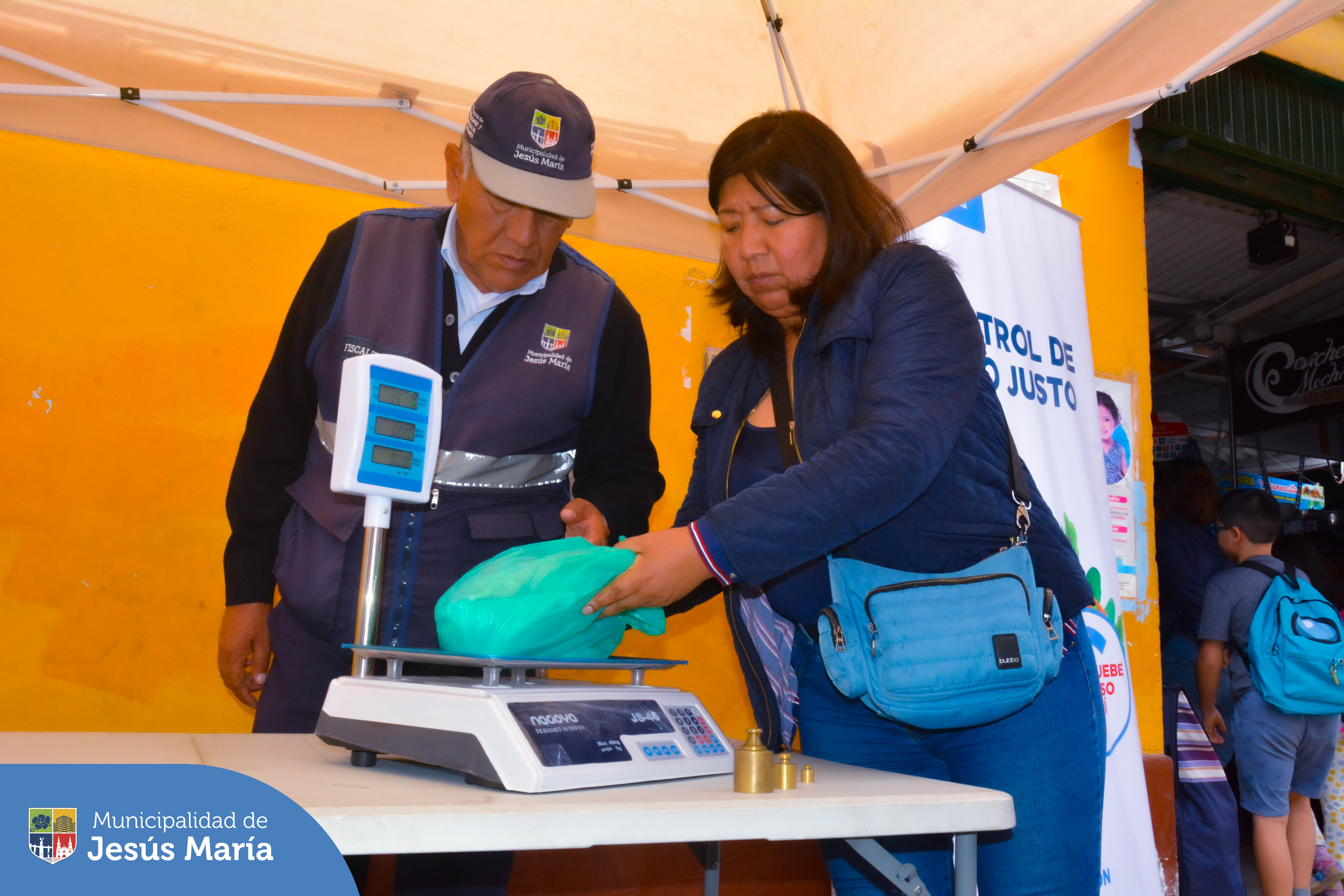 👛 Con el propósito de que puedas verificar el peso exacto de tus productos, la Municipalidad de Jesús María ha puesto a disposición de los vecinos y público en general, una balanza ⚖️ de control. 🥑🍅
☝🏼 Estaremos todos los sábados, afuera del Mercado San José (Pasaje Punta Pacocha).