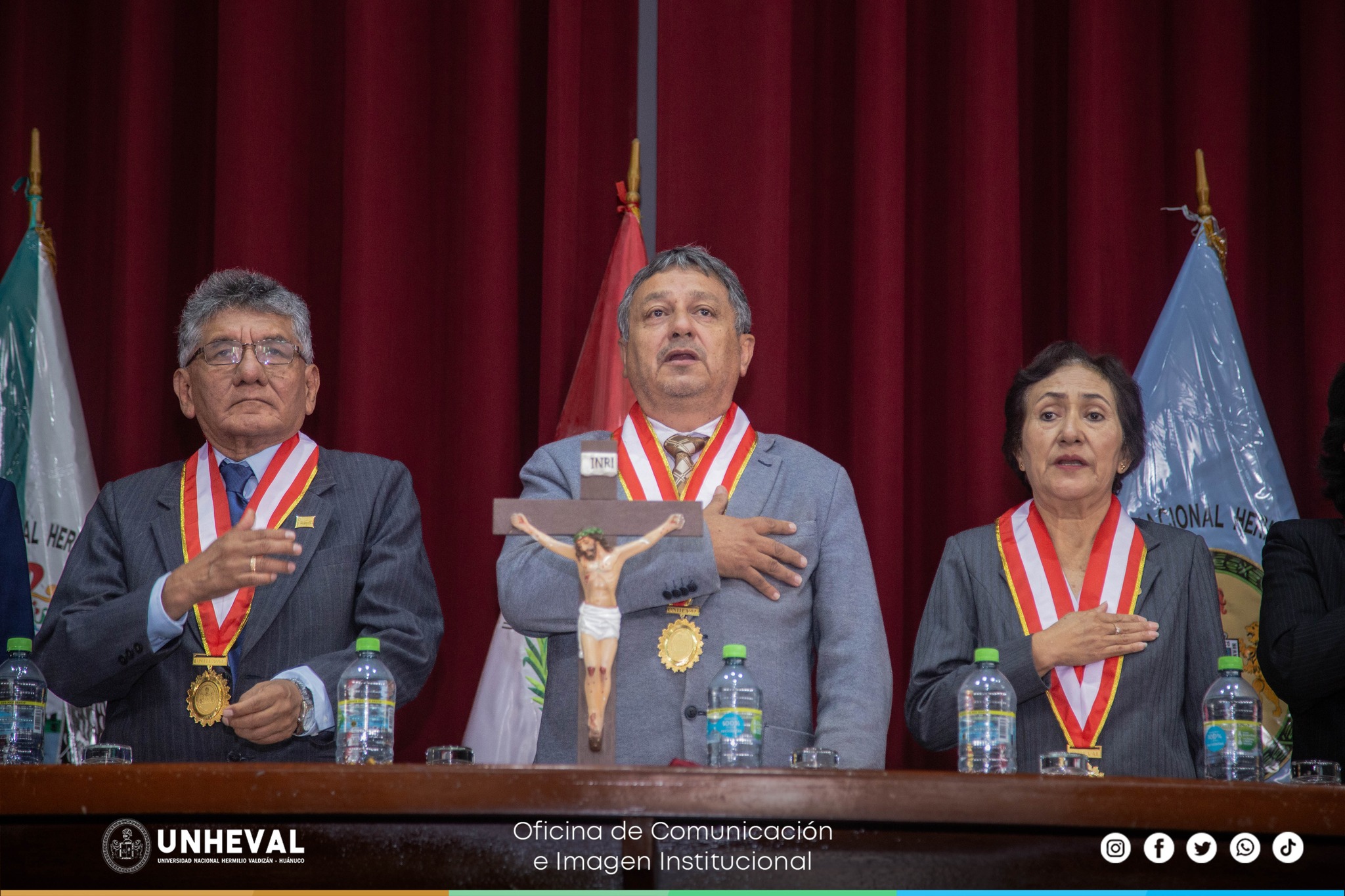 Quinta ceremonia de grados y títulos de la UNHEVAL