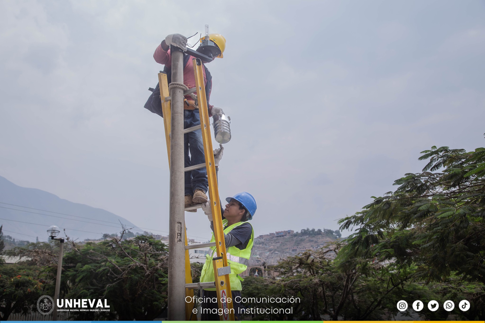 UNHEVAL renueva luminaria para un campus universitario más sostenible