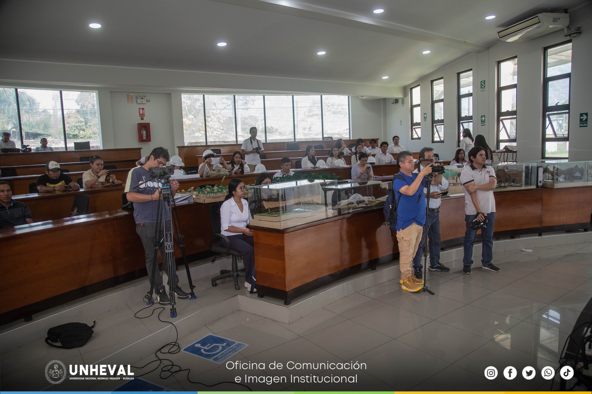 UNHEVAL entrega maquetas a comunidades y caseríos de RUPA- RUPA