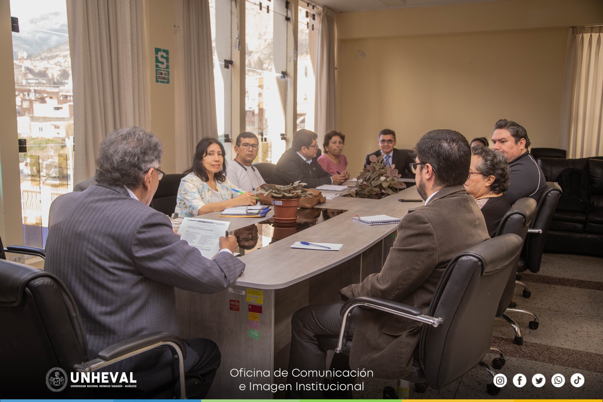 Comité editorial para la promoción de la investigación académica en la UNHEVAL