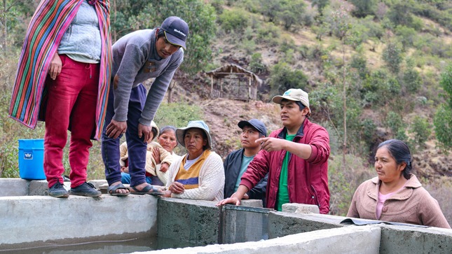 Entrega de 28 mil alevines y alimento balanceado a asociaciones acuicolas de Huamanguilla