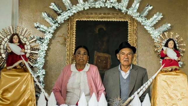 Ministerio de Cultura otorga Personalidad Meritoria a esposos maestros cereros de Ayacucho