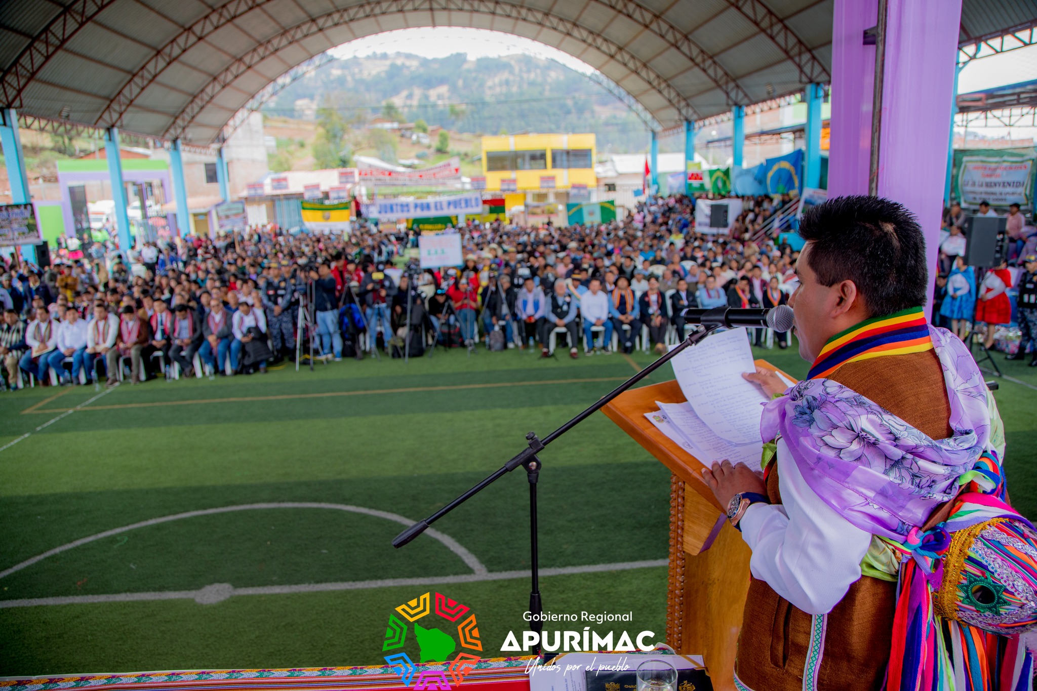 Gobernador Percy Godoy aseguró con documentos que su gestión se enmarca en los principios de transparencia y honestidad para lucha contra corrupción al presentar certificado de antecedentes penales
