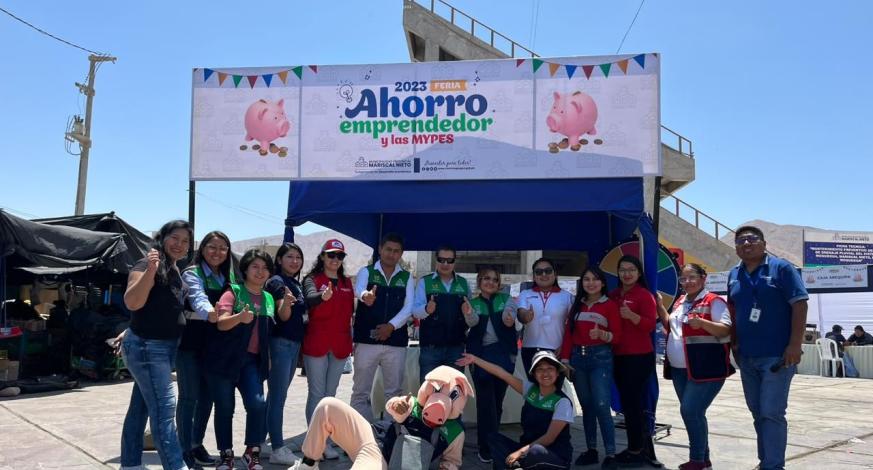 Diferentes entidades públicas y privadas alineadas al crecimiento profesional de los emprendedores se reunieron en inmediaciones del estadio 25 de noviembre para dar soporte y asesoría personalizada a la ciudadanía, buscando facilitar su formalización y orientación en temas financieros.