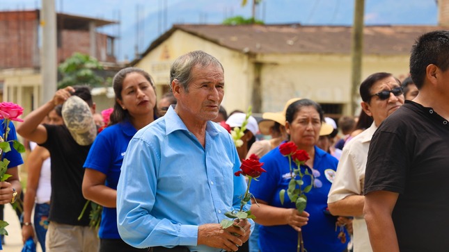 Foto del alcalde participando en la misa