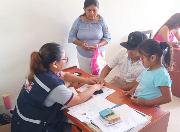 Vecinos de Canoas de Punta Sal se benefician con campaña de DNI