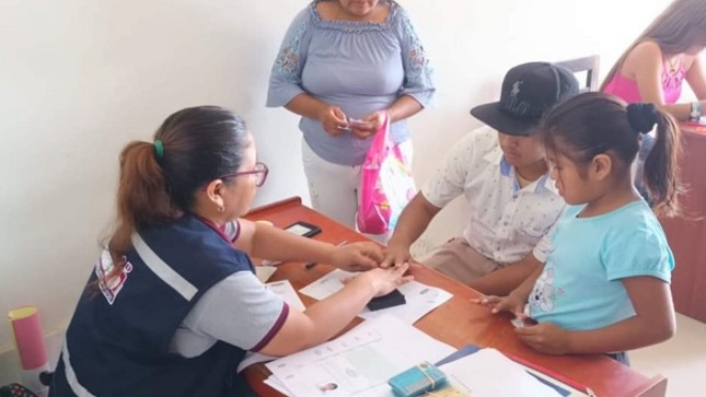 Vecinos de Canoas de Punta Sal se benefician con campaña de DNI