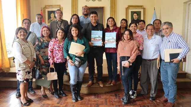 Trabajando por la Educación