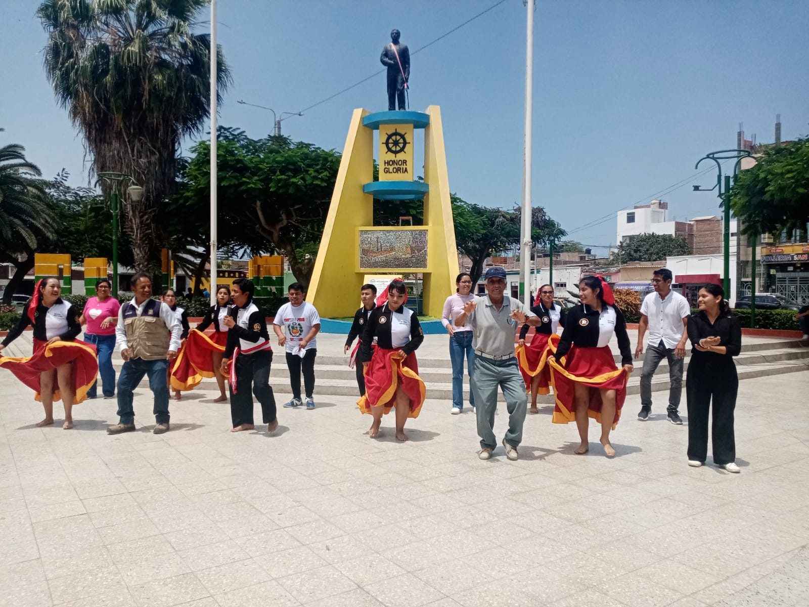 La expoferia fue un éxito de convocatoria y recibió el aplauso y el reconocimiento de los asistentes, quienes disfrutaron de una tarde llena de color, sabor y alegría.
